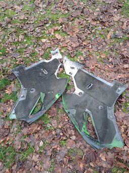 Boční kapoty Kawasaki ZXR 750J - 4