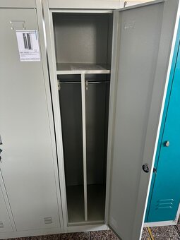 Šatní skříň - 4