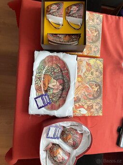 Set hrnečků a talířků Mucha - Queen Isabell Limited Colectio - 4