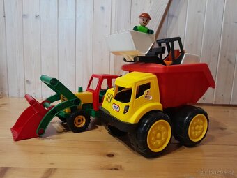 Nakladce a nákladní auto ,,na stavbu,, - 4