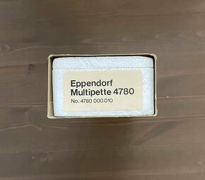 Ruční dávkovač Eppendorf Multipette 4780 (01) - 4