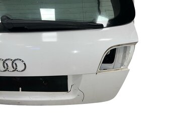 Páté dveře bílá metalíza LY9C Audi A3 8P FL r.v. 2009 - 4