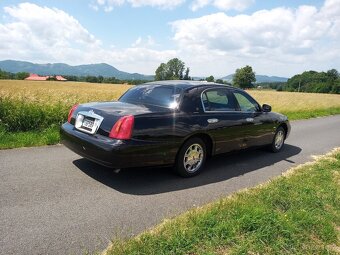 Lincoln TownCar SignatureSeries 4,6i V8 161kW - 4