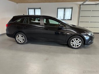 Opel Astra 1.6 CDTi ECOTEC D Edition tažné - 4