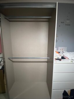 Velká šatní skříň se zrcadlem - 4