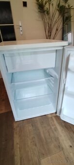 Malá lednice ZANUSSI s mrazákem - 4