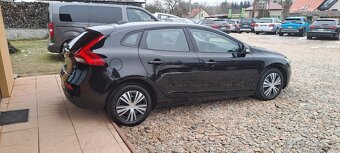 Volvo V40 2.0 D2 88kW NAVI - 4