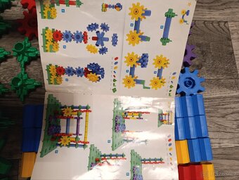 Mechanická stavebnice - 4