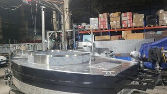 PLAVAJUCA JACUZZI LOD - 4