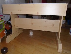 Dřevěný stůl - 4