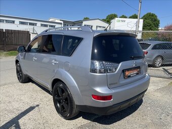 Mitsubishi Outlander 2,0 TDI 4X4 7 MÍST,KŮŽE,NAVI,ALU - 4