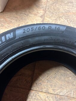 Pneu 205/60 R16 MICHELIN 4ks - 4