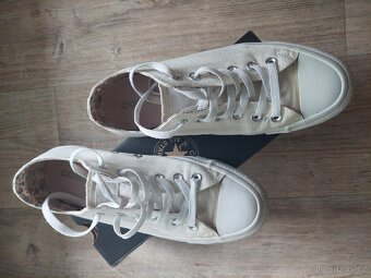 Converse 39 - 4