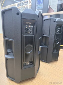 Prodám repro RCF ART 715-A MK5 - Mám 2 kusy - 4