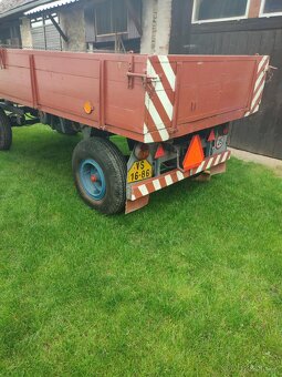 Sklápěcí přívěs za traktor - 4