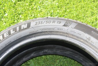 235/50 R19 - 4