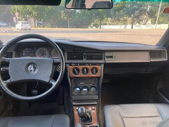 Mercedes Benz 190 2,3- 16V, manuální převodovka - 4