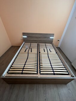 Manželská postel - 4