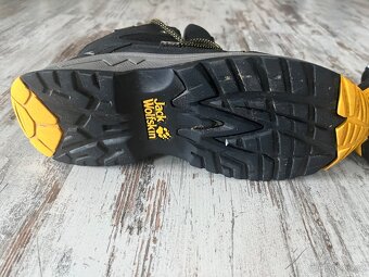 JACK WOLFSKIN - 4