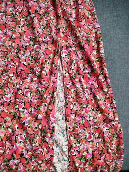 Dlouhé letní šaty s rozparkem - 4