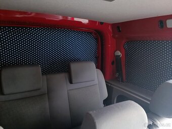 VW Caddy Life 1.9 TDI 77kW 7 míst - 4