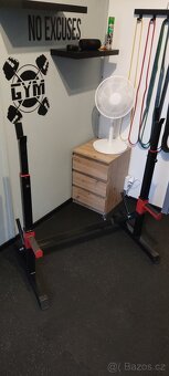 Stojan na činku - Benchpress a dřep - 4