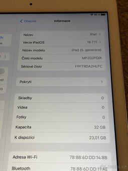 Apple iPad 5th 32GB - 4