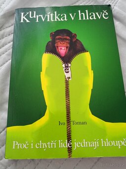 Knihy: úzkost,strach, kurvítka v hlavě, půlnoční knihovna... - 4