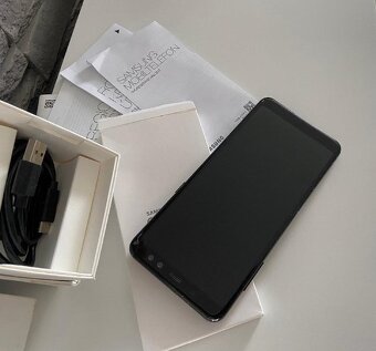 Samsung Galaxy A8 DualSIM Black + 2x NOVÉ tvrzené sklo - 4