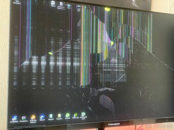 monitor LCD 24" THOMSON M24FC12401 - 4
