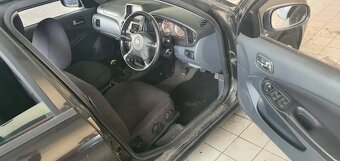 Nissan Almera Angličan - 4