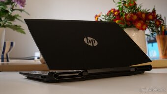 HP Pavilion Gaming 15 / RTX 3050 + chladící podložka - 4