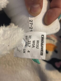 Holčičí lední brusle vel. 37 nové - 4