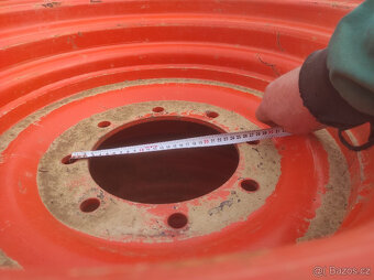 400/80-24 KOLA BOBCAT telehandler nakladač  4ks - 4