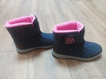Dámské zimní boty s hřejivou podšívkou - 4