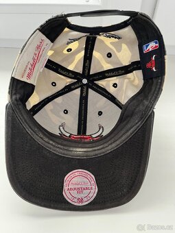 Kšiltovka Mitchell & Ness Chicago bulls - 4