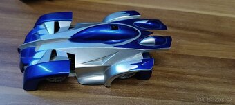 Auto jezdící po stěně - 4