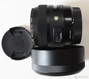 Canon 77D, objektivy - 4