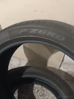 Letní pneu 245/40/20 Pirelli P Zero - 4
