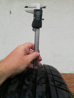 BMW kompletní kola letní i zimní na X5, X6. - 4