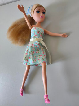 Panenka Barbie s doplňky - 4