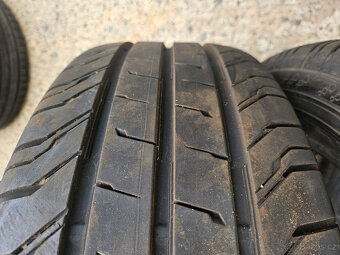 225/55R17C 109/107H CONTINENTAL - 4