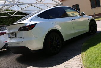 Tesla Model Y Performance Berlín, Tažné - 4