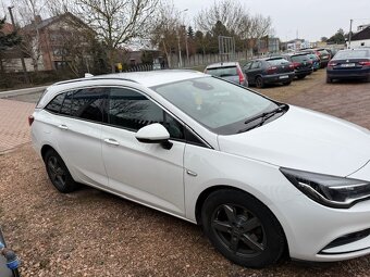 Opel Astra SPORTS TOURER plus - 4