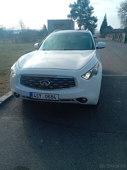 Infiniti - 4
