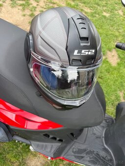 Skútr Kymco Agility 16+ včetně helmy - 4
