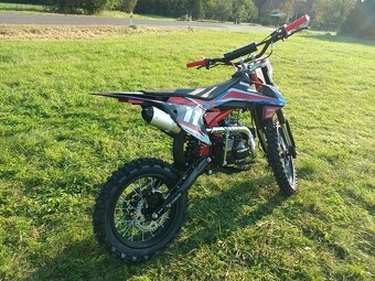 Pitbike Shark E-start 125ccm 17x14 červená - 4