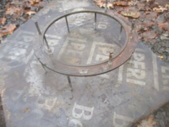 příruba na motor Slavia 1d80 a 1d90 - 4