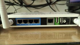 D-Link DIR-825 rev.B2 - 2.4GHz & 5GHz WiFi - 4