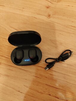 Bezdrátové sluchátka plně funkční - 4